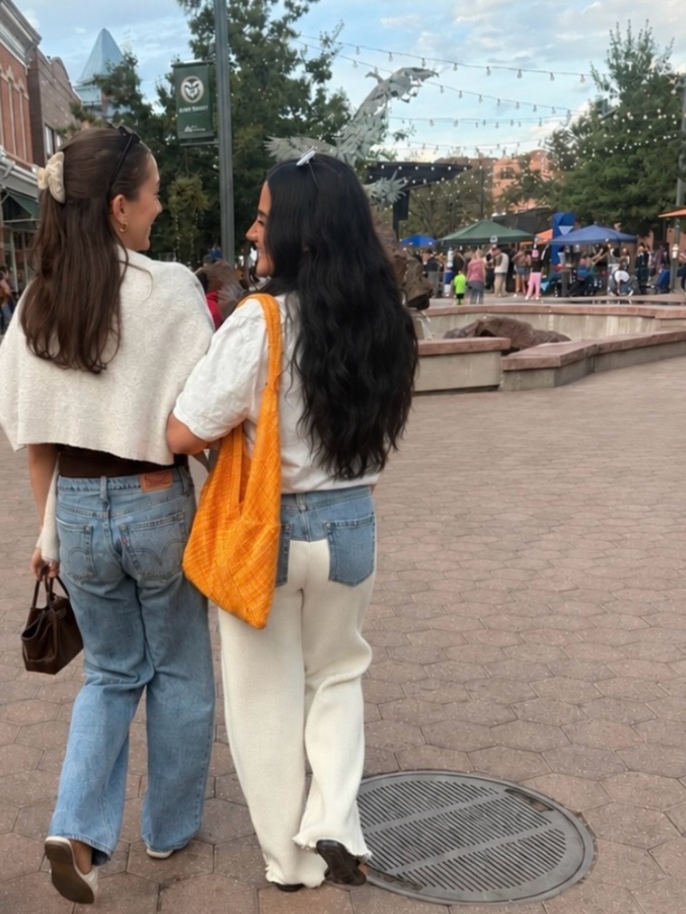 Saroya Jean and white sweatpants